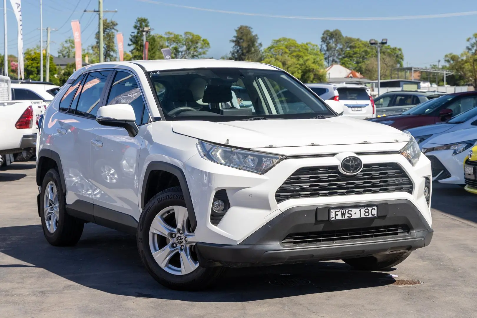 2019 Toyota RAV4 Gallery Image 1
