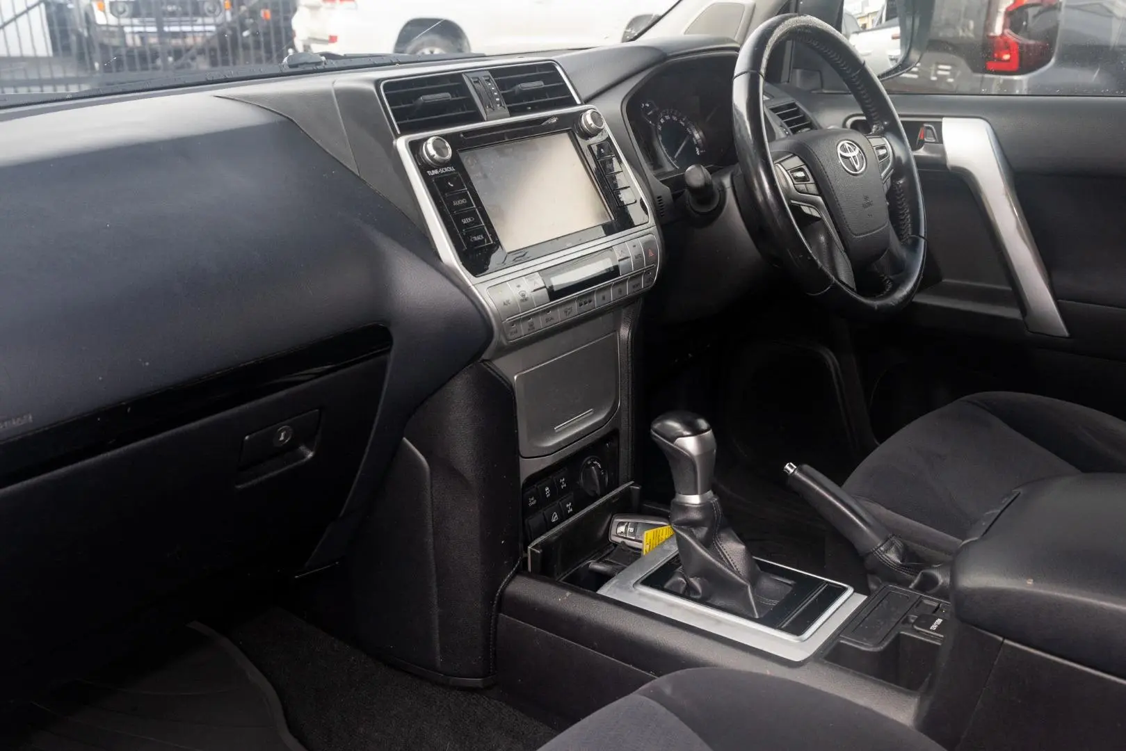 2019 Toyota Landcruiser Prado Gallery Image 8