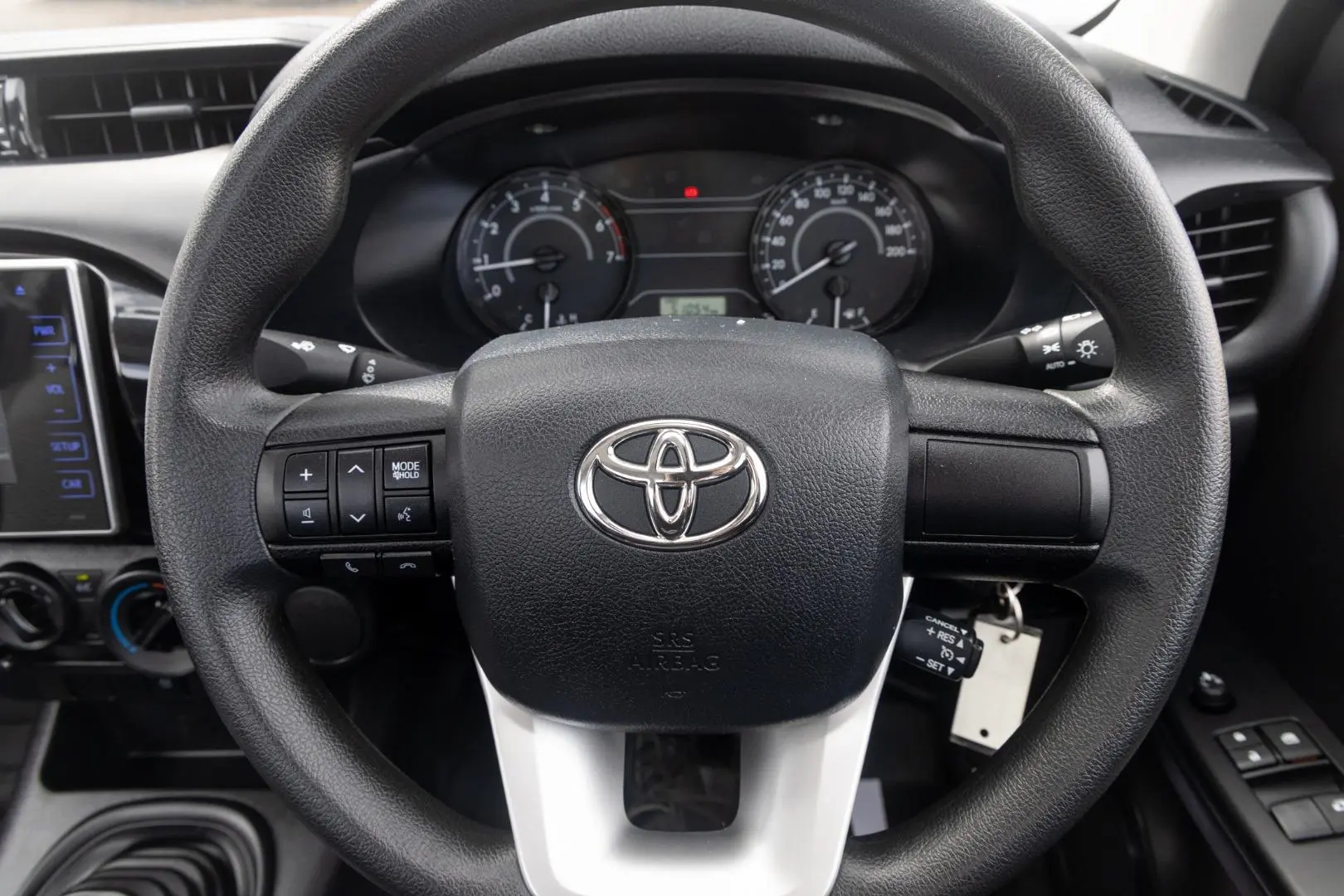 2019 Toyota Hilux Gallery Image 9