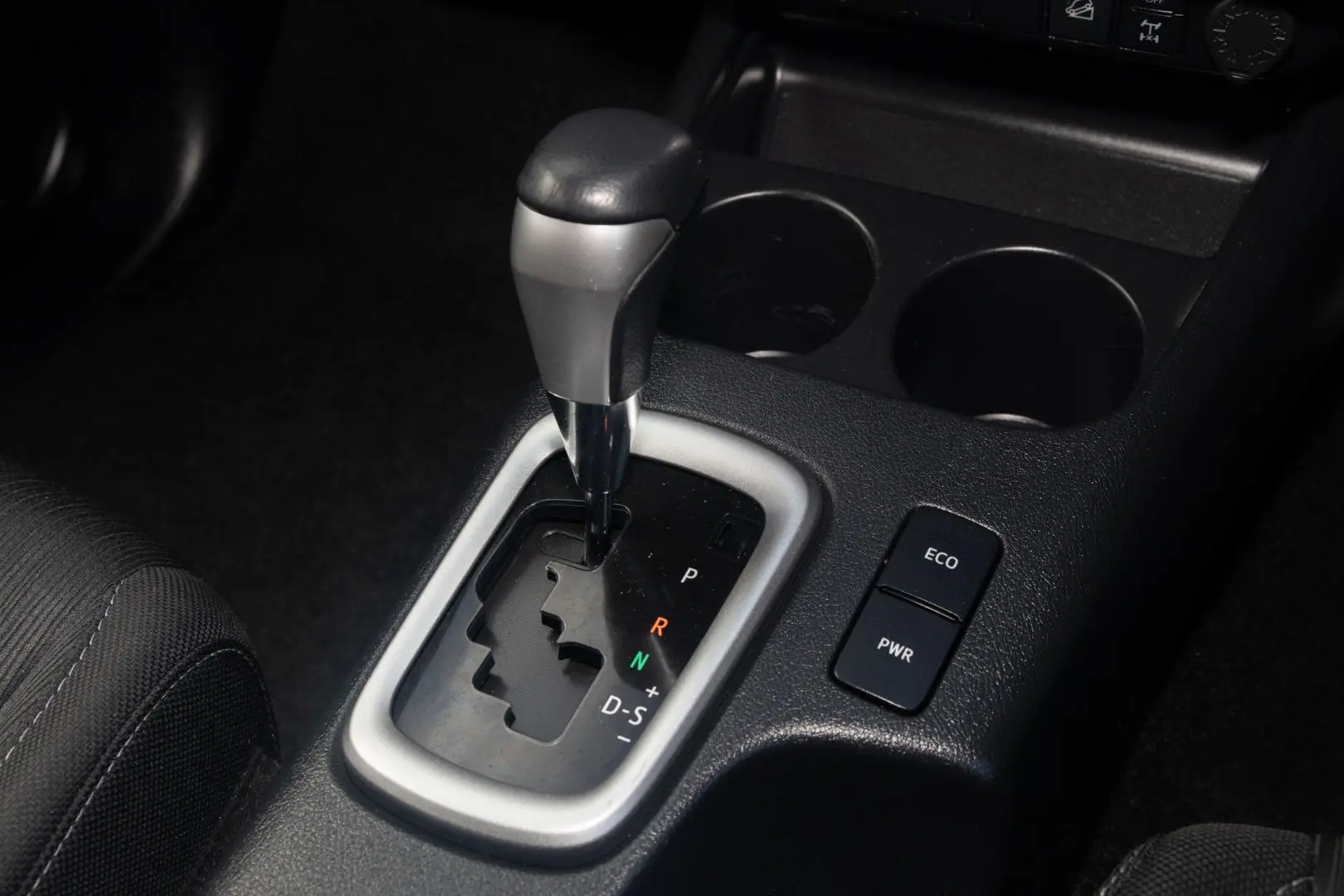 2022 Toyota Hilux Gallery Image 17