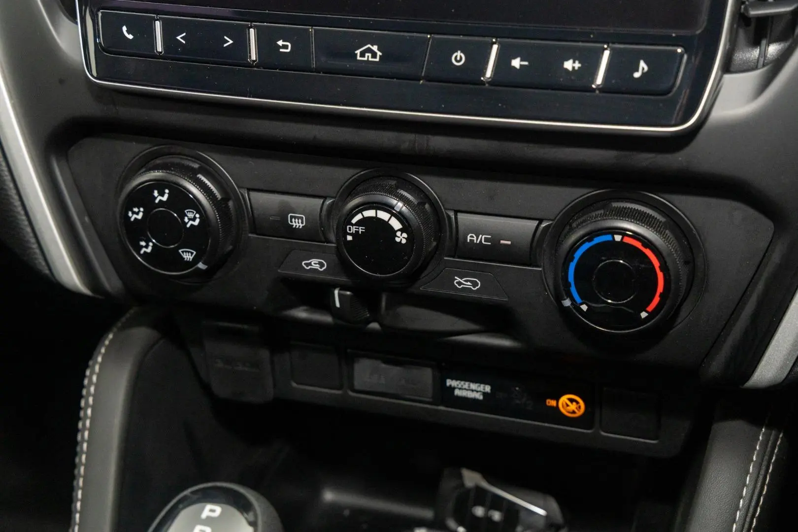 2022 Isuzu MU-X Gallery Image 16