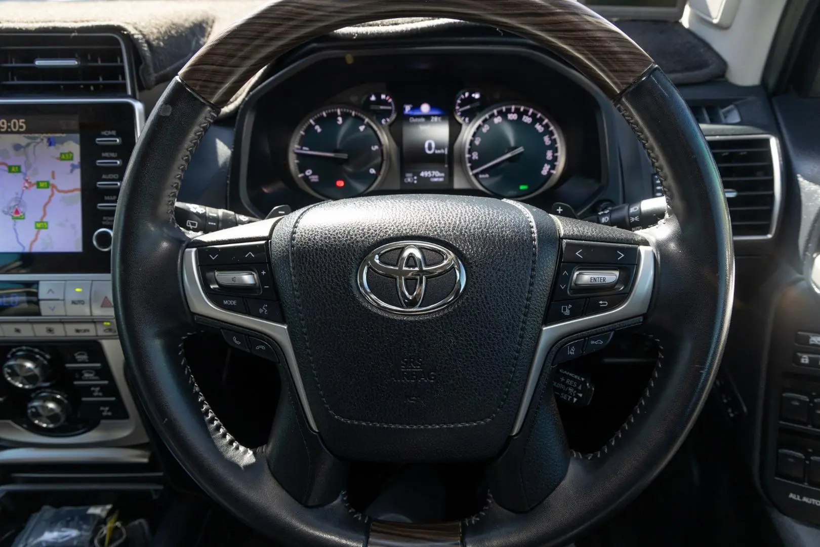 2020 Toyota Landcruiser Prado Gallery Image 10