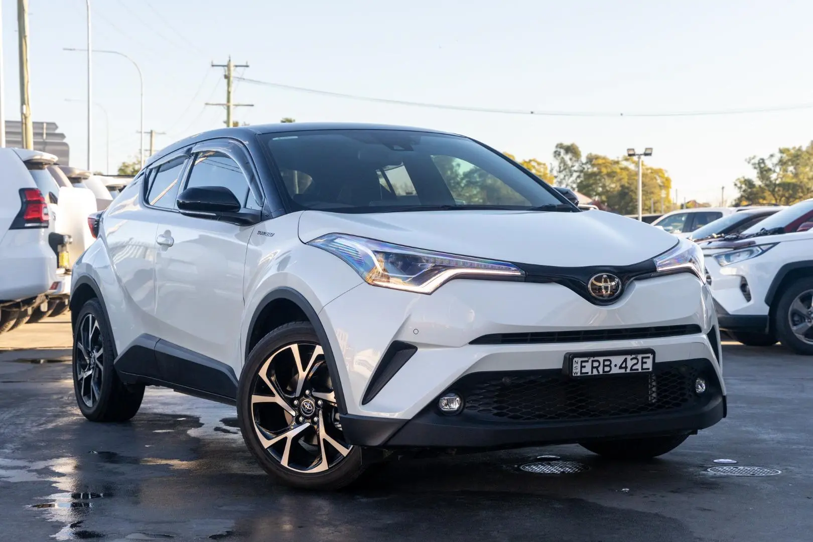 2019 Toyota C-HR Gallery Image 1