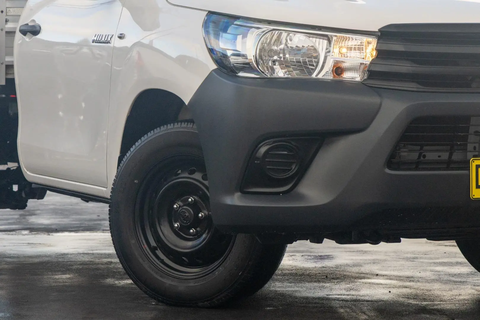 2019 Toyota Hilux Gallery Image 6