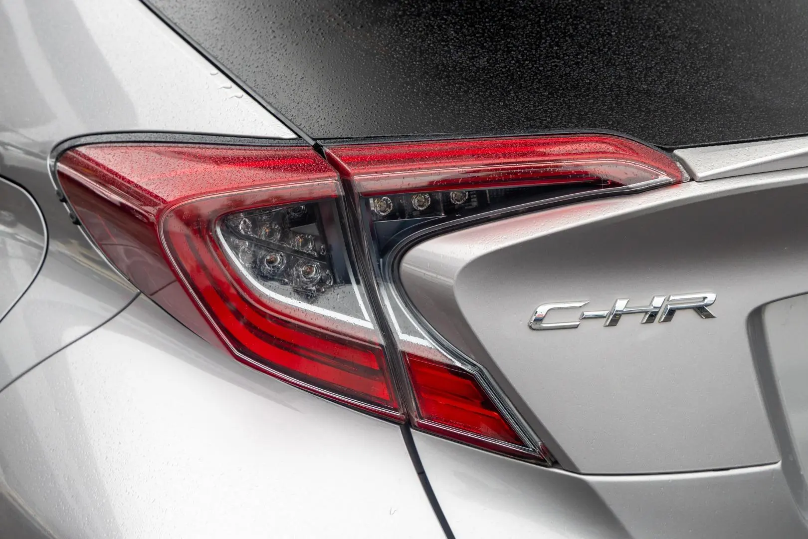 2019 Toyota C-HR Gallery Image 19