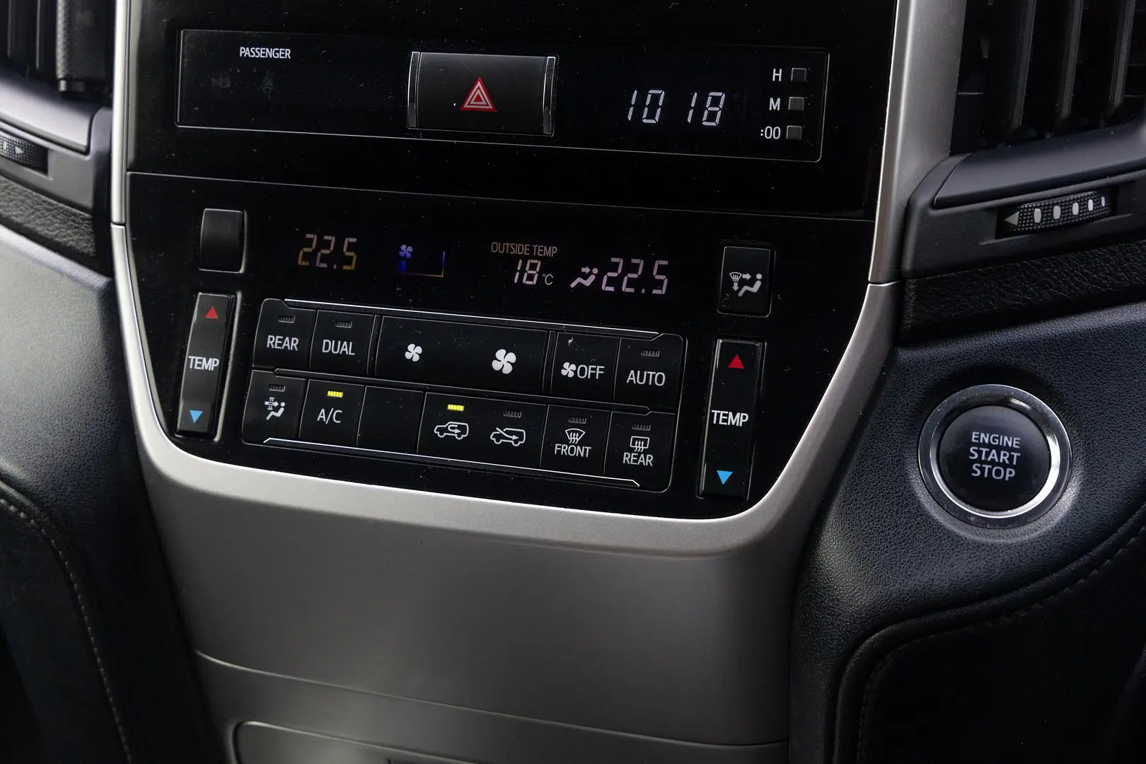 2018 Toyota Landcruiser Gallery Image 16