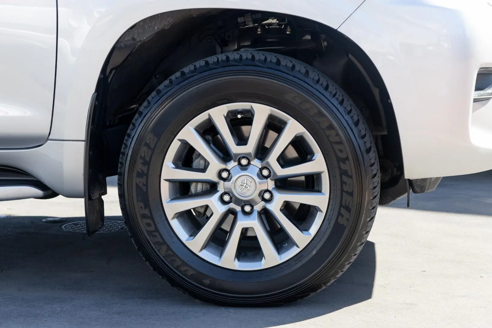 2020 Toyota Landcruiser Prado Gallery Image 22