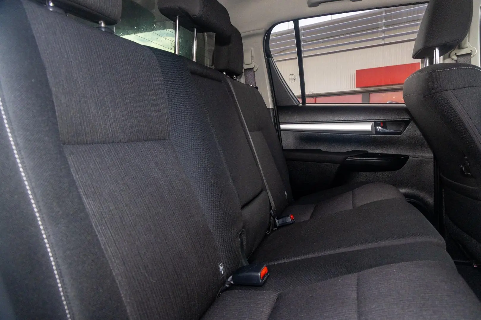 2022 Toyota Hilux Gallery Image 9