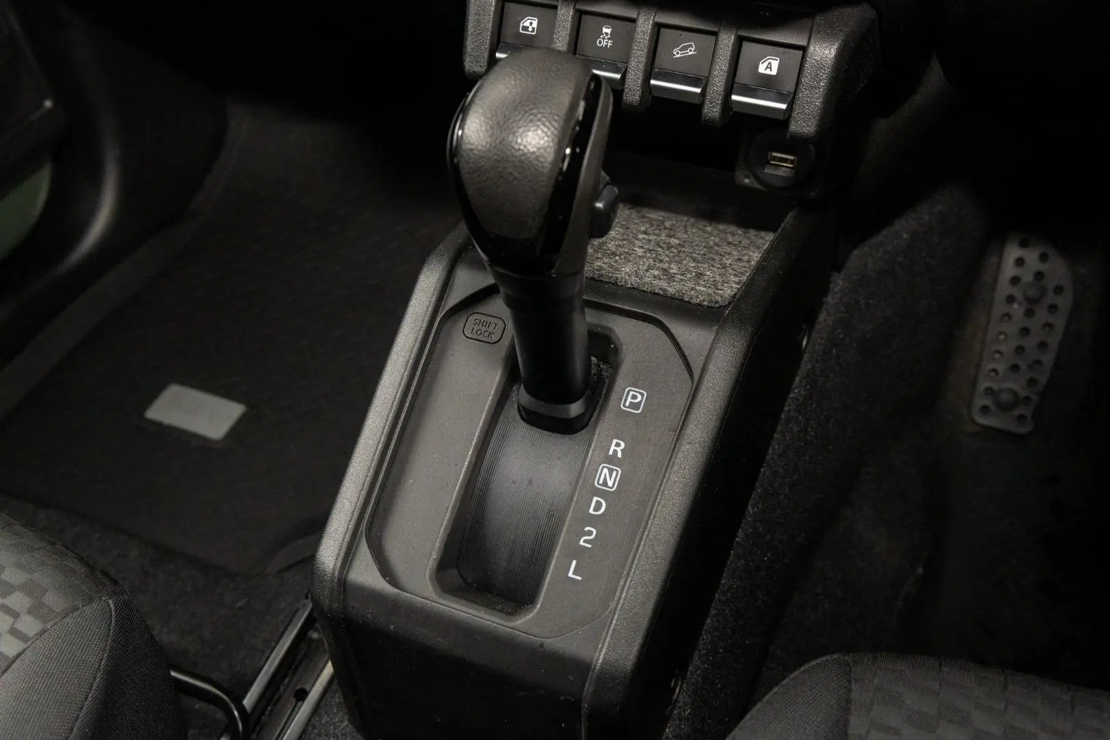 2023 Suzuki Jimny Gallery Image 17