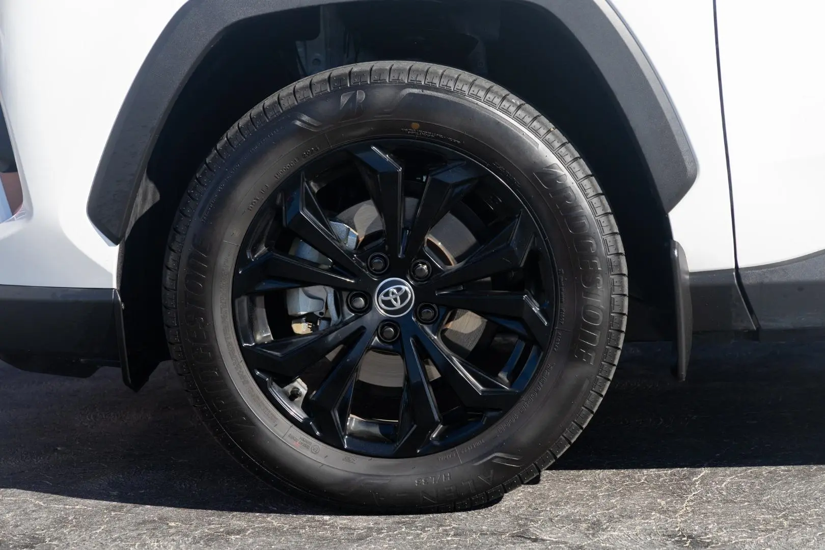 2024 Toyota RAV4 Gallery Image 22