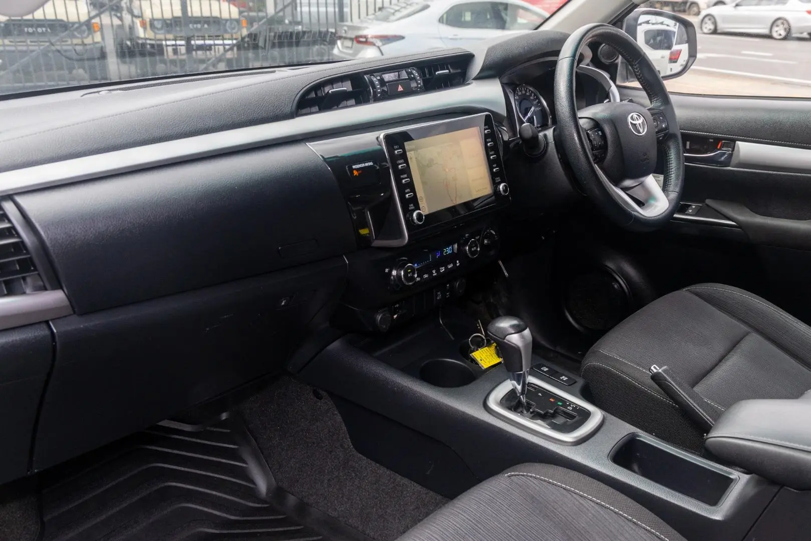 2021 Toyota Hilux Gallery Image 8