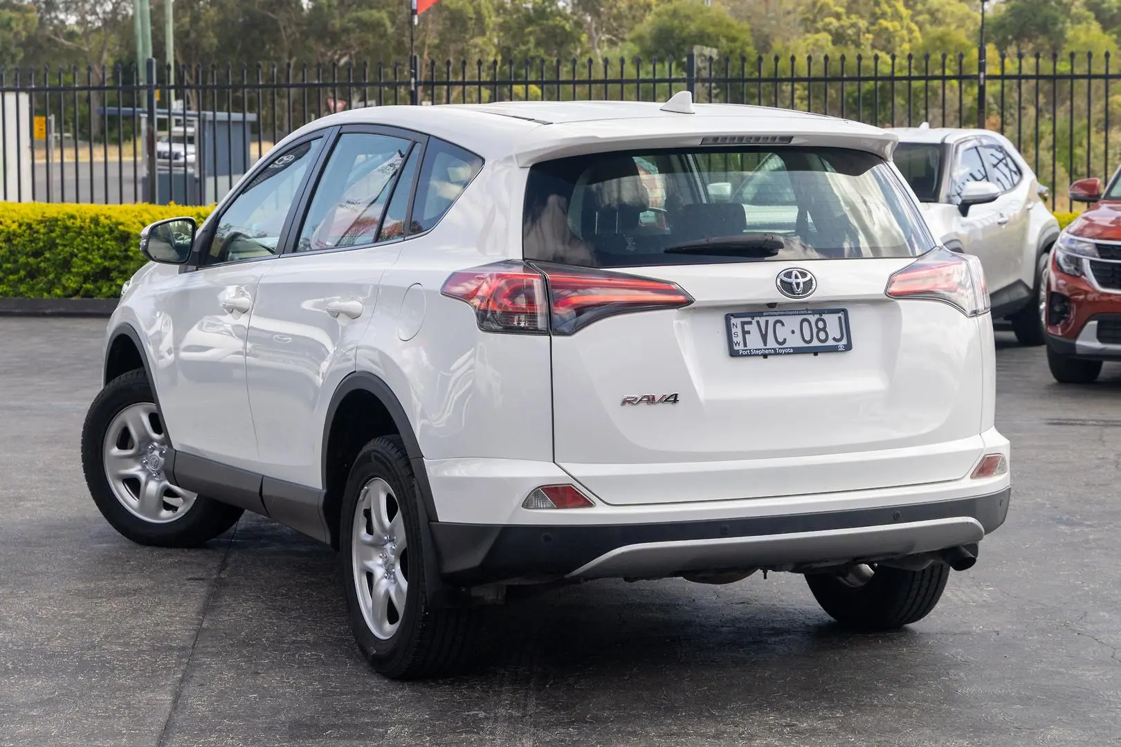 2018 Toyota RAV4 Gallery Image 2