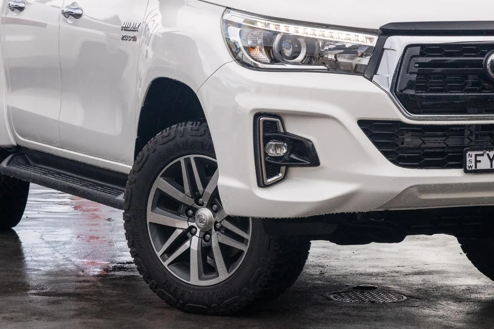 2019 Toyota Hilux Gallery Image 6