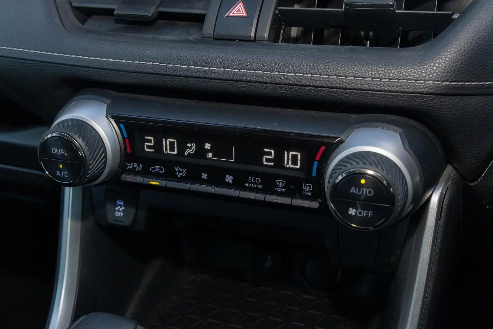 2022 Toyota RAV4 Gallery Image 16