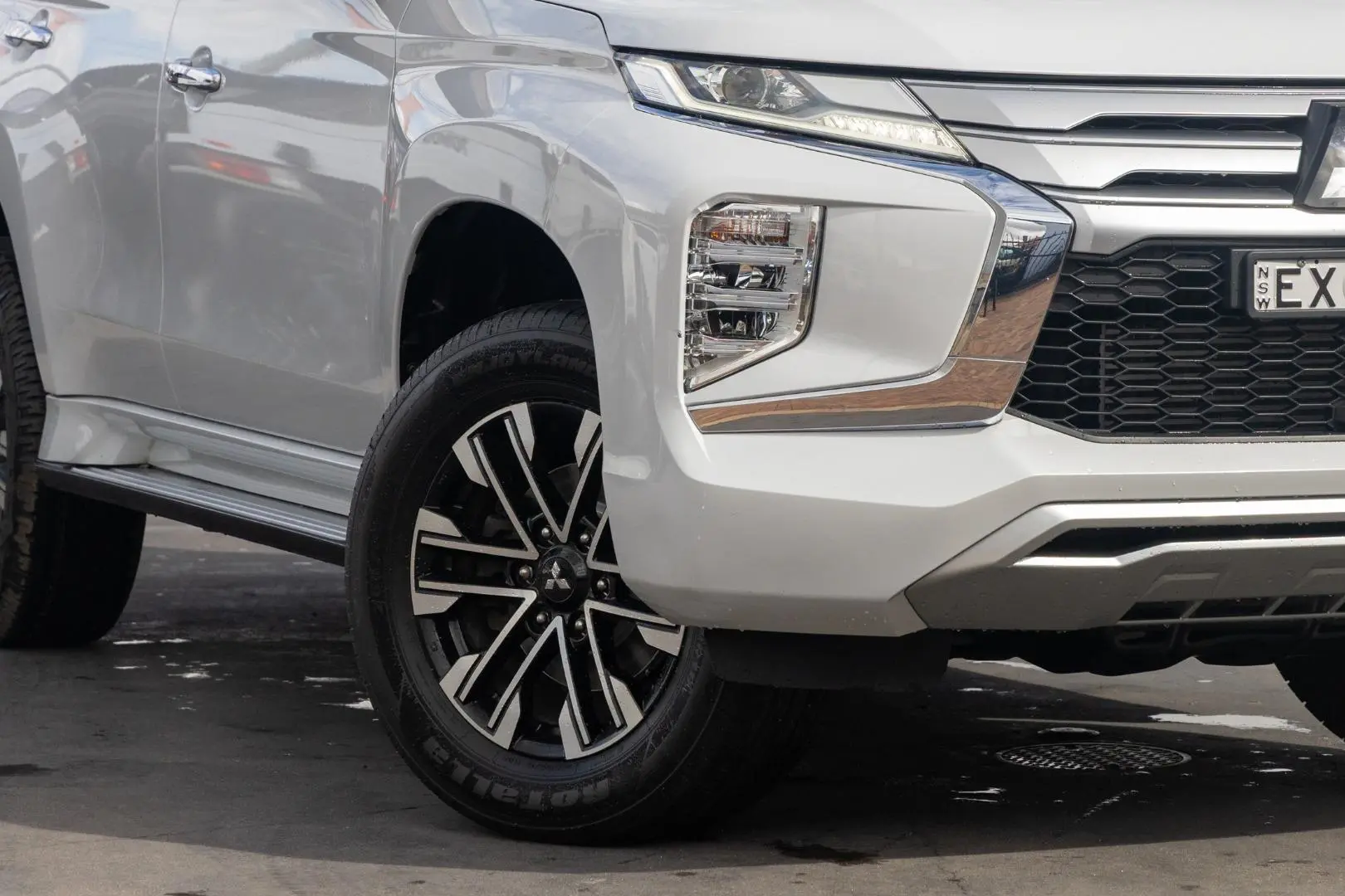 2022 Mitsubishi Pajero Sport Gallery Image 6