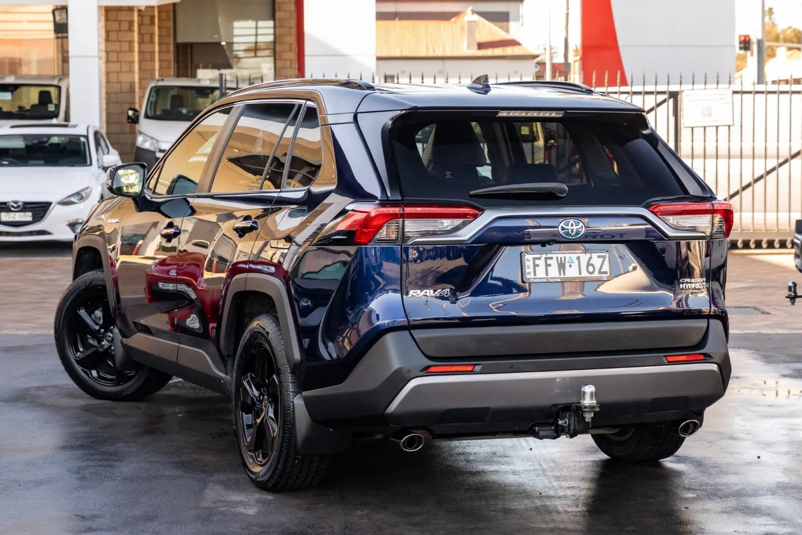 2021 Toyota RAV4 Gallery Image 2