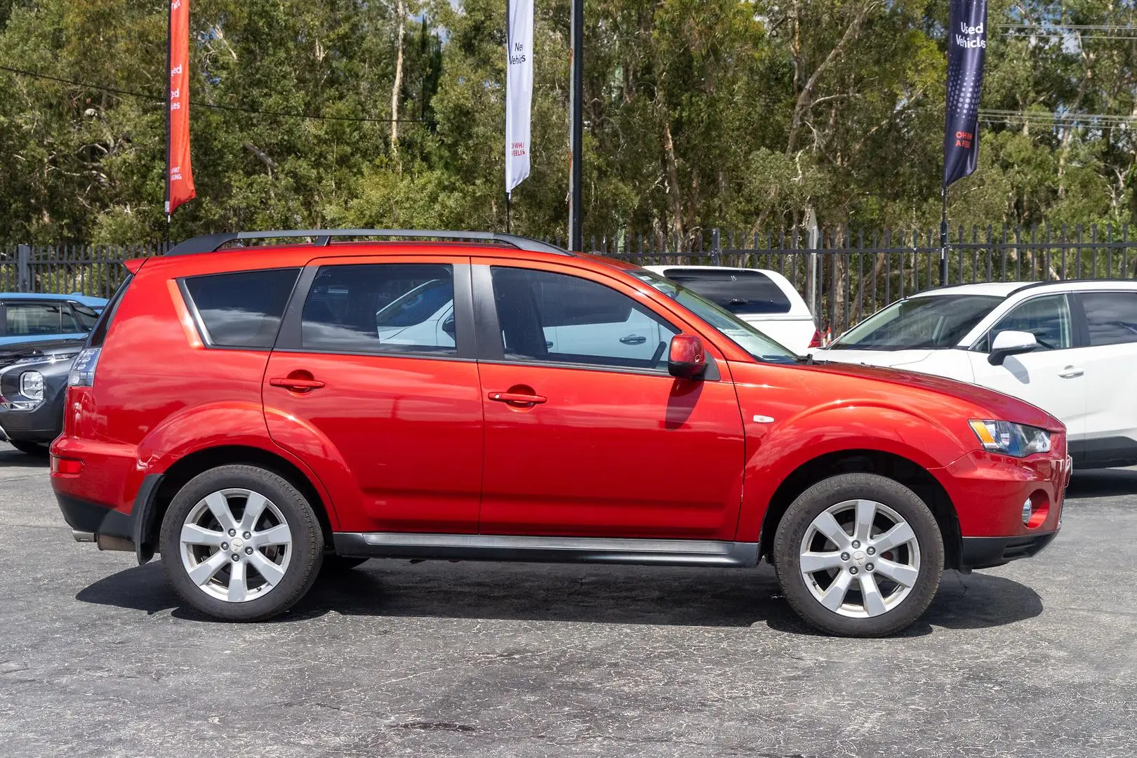 2012 Mitsubishi Outlander Gallery Image 3