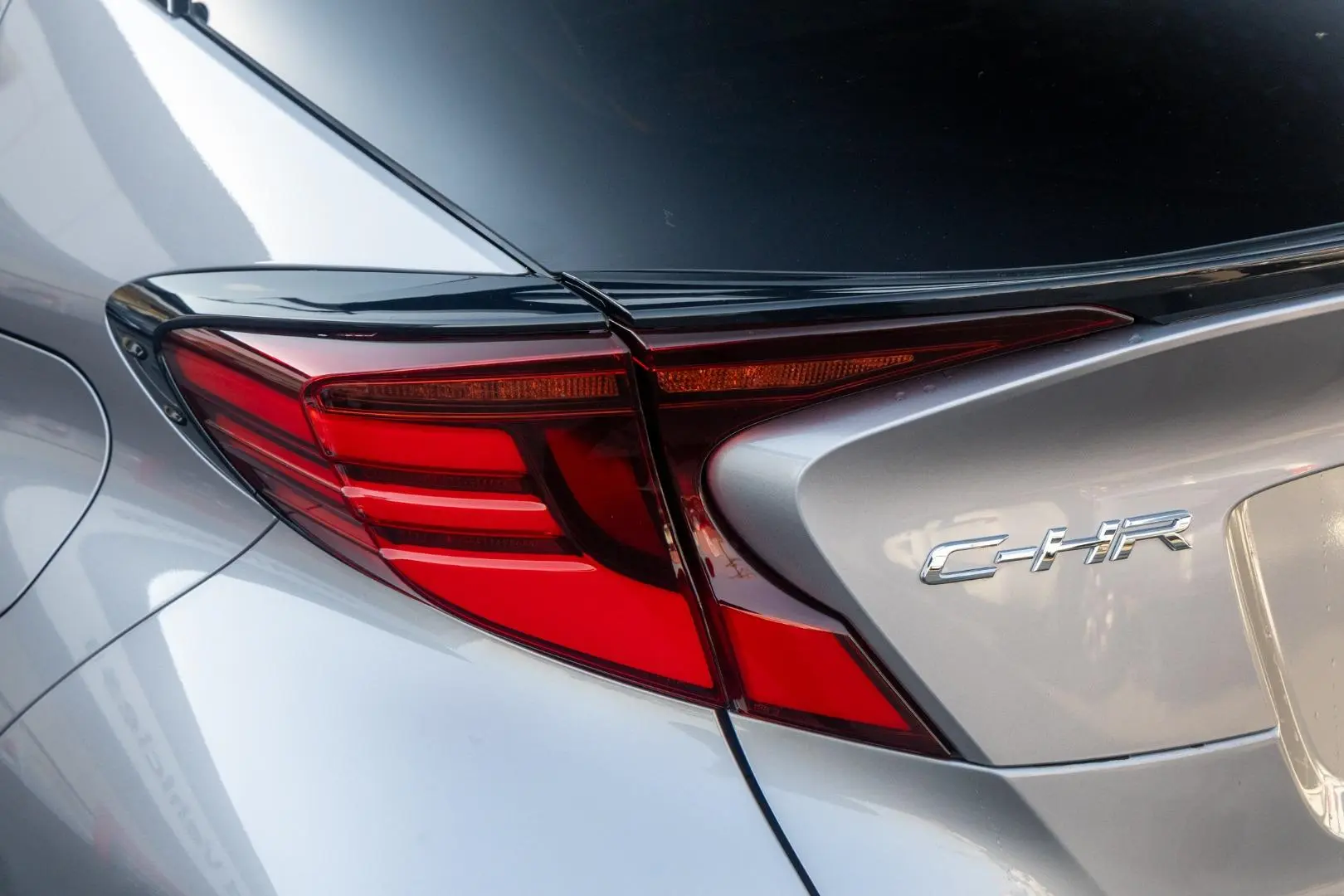 2022 Toyota C-HR Gallery Image 21