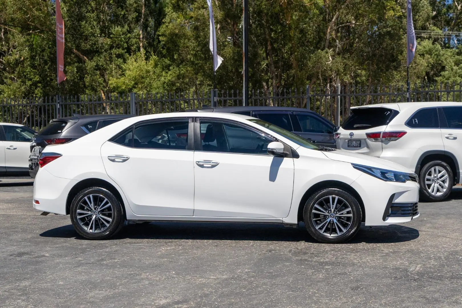 2019 Toyota Corolla Gallery Image 3
