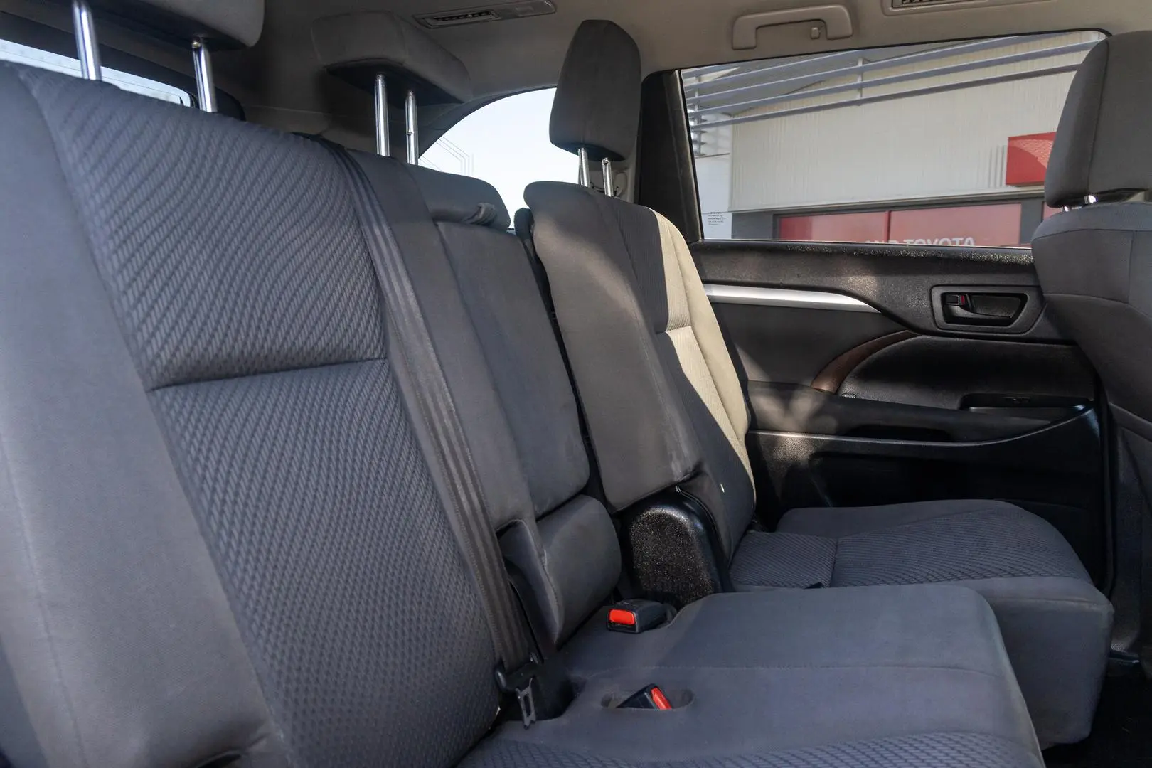 2015 Toyota Kluger Gallery Image 9