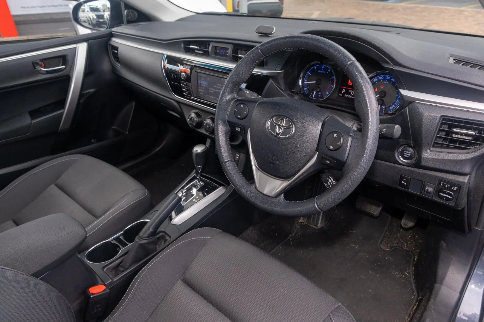 2015 Toyota Corolla Gallery Image 7