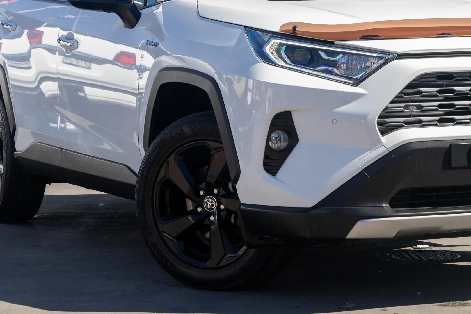 2021 Toyota RAV4 Gallery Image 6