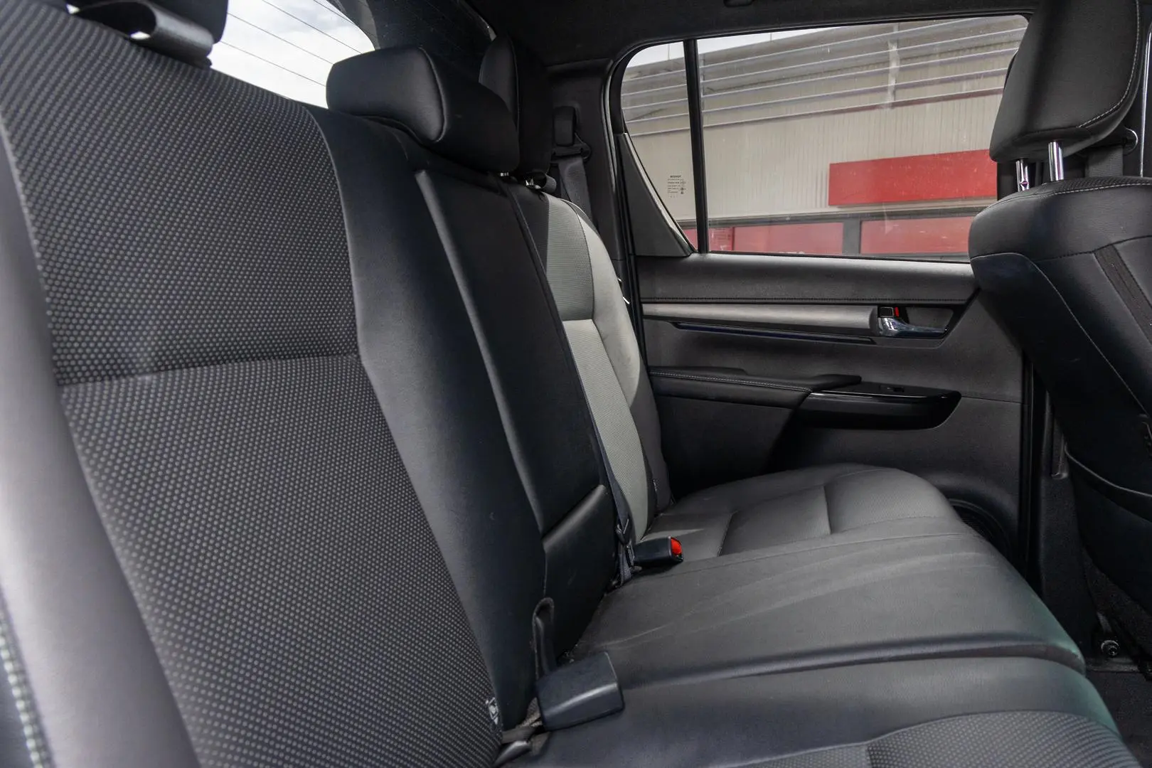 2021 Toyota Hilux Gallery Image 9