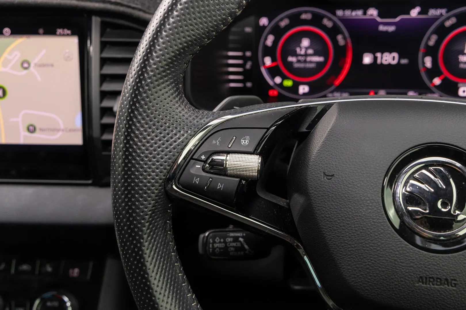 2020 SKODA Karoq Gallery Image 11