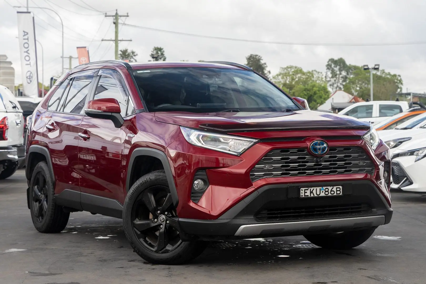 2020 Toyota RAV4 Gallery Image 1