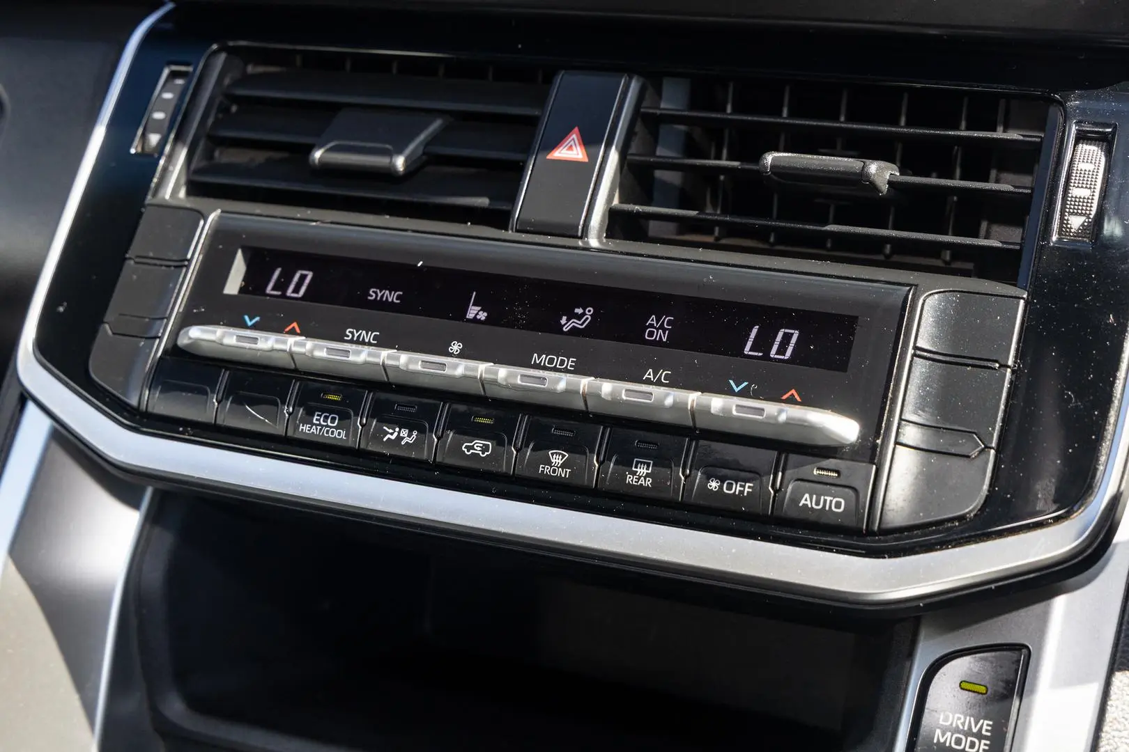 2022 Toyota Landcruiser Gallery Image 16