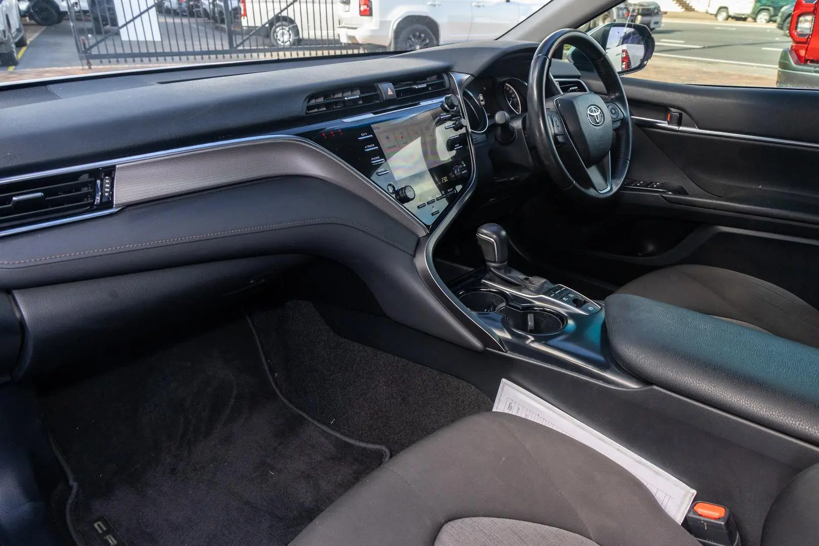 2018 Toyota Camry Gallery Image 8