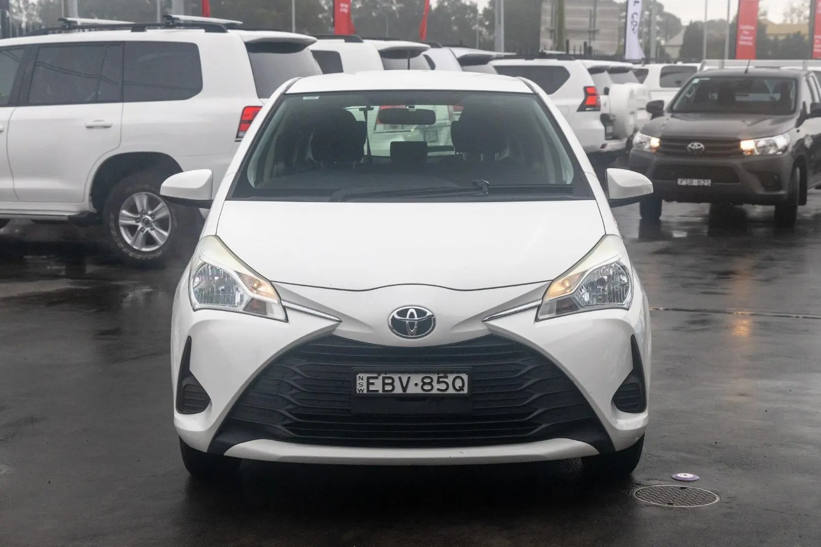 2019 Toyota Yaris Gallery Image 4