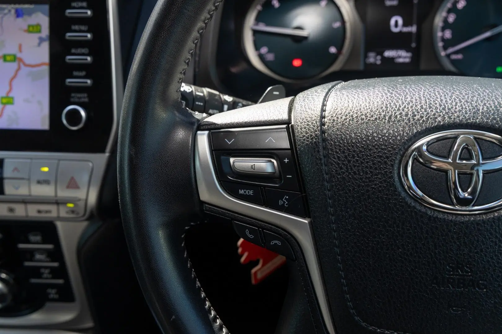 2020 Toyota Landcruiser Prado Gallery Image 11