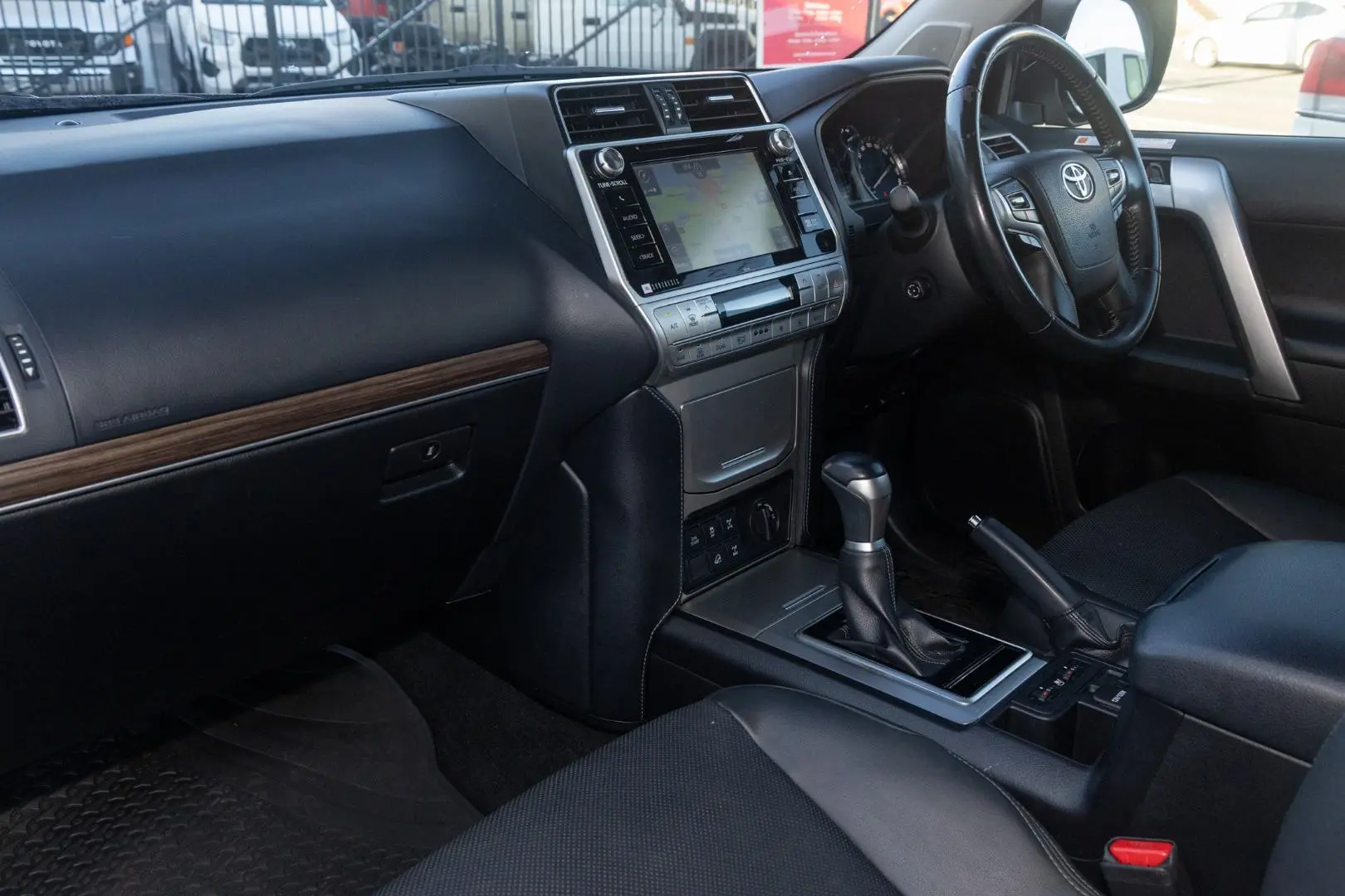 2020 Toyota Landcruiser Prado Gallery Image 8