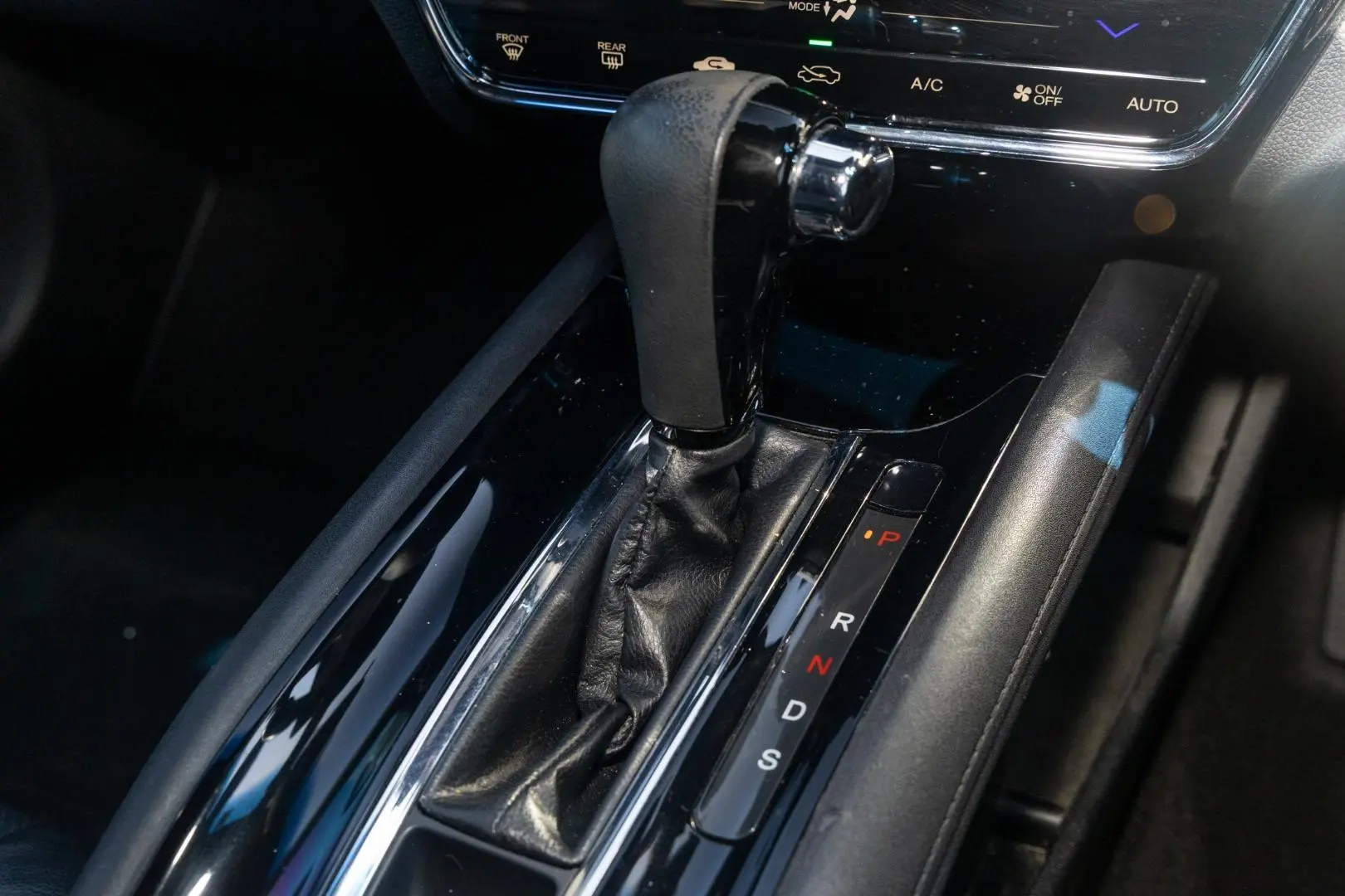 2019 Honda HR-V Gallery Image 17