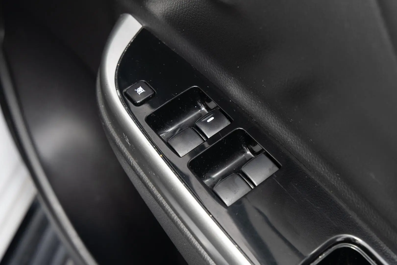 2022 Mitsubishi Triton Gallery Image 18