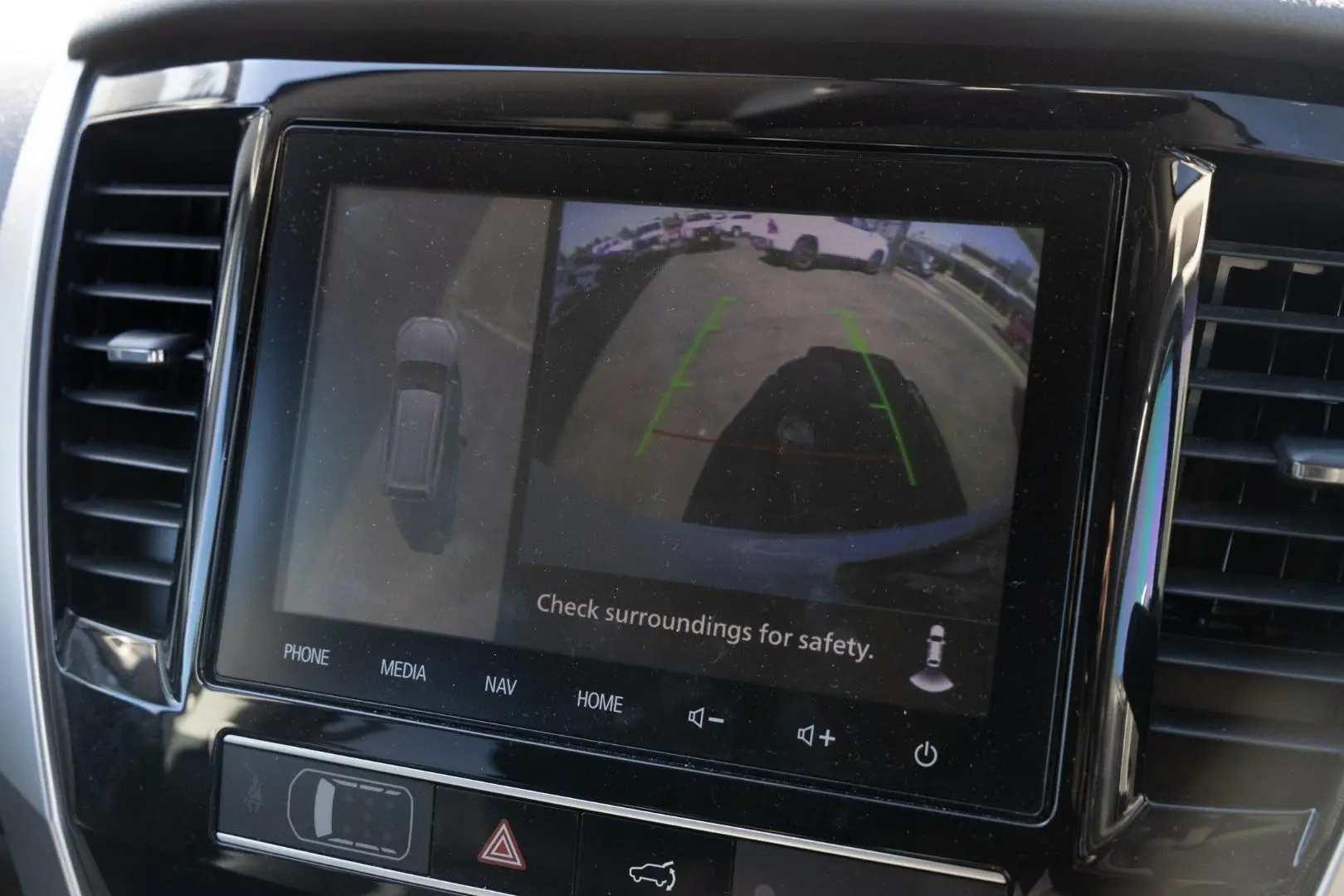 2022 Mitsubishi Pajero Sport Gallery Image 15