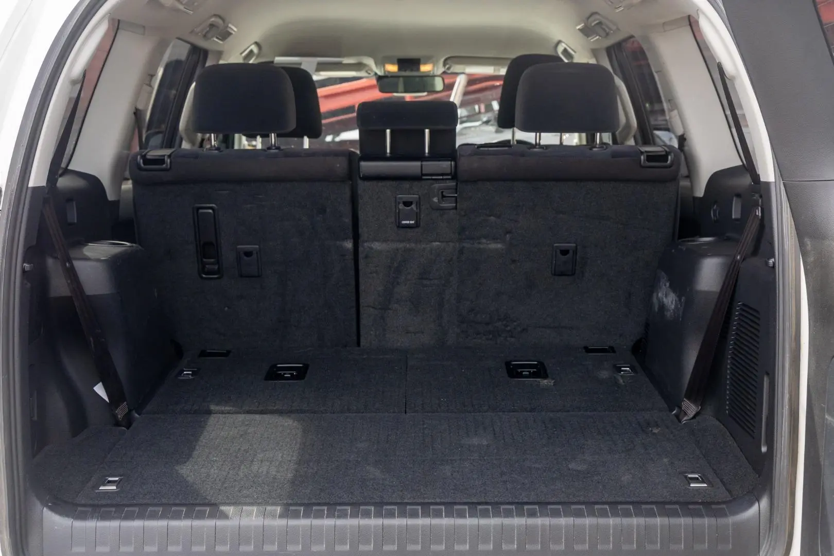 2022 Toyota Landcruiser Prado Gallery Image 19