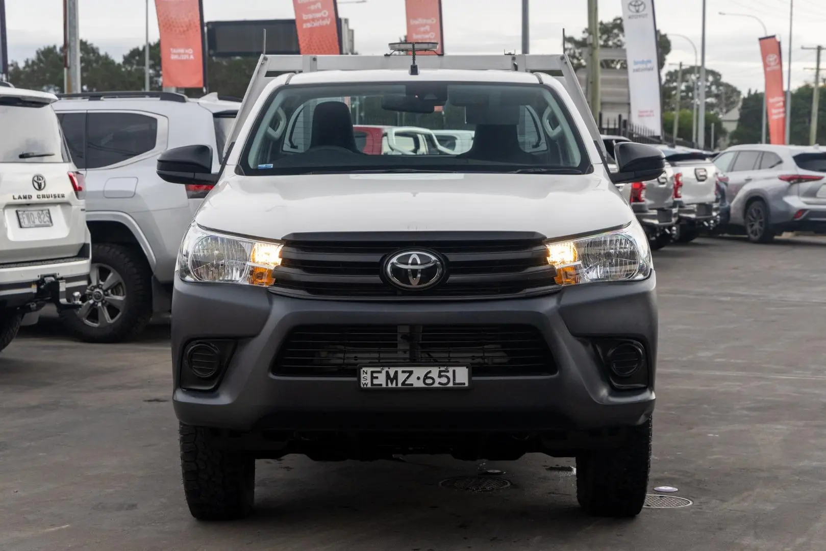 2021 Toyota Hilux Gallery Image 4
