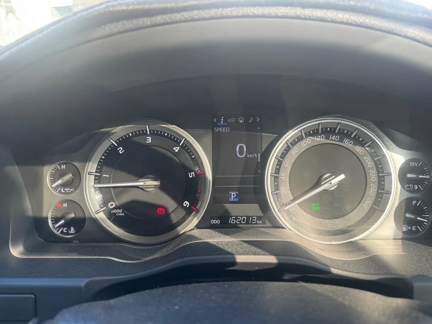 2018 Toyota Landcruiser Gallery Image 11