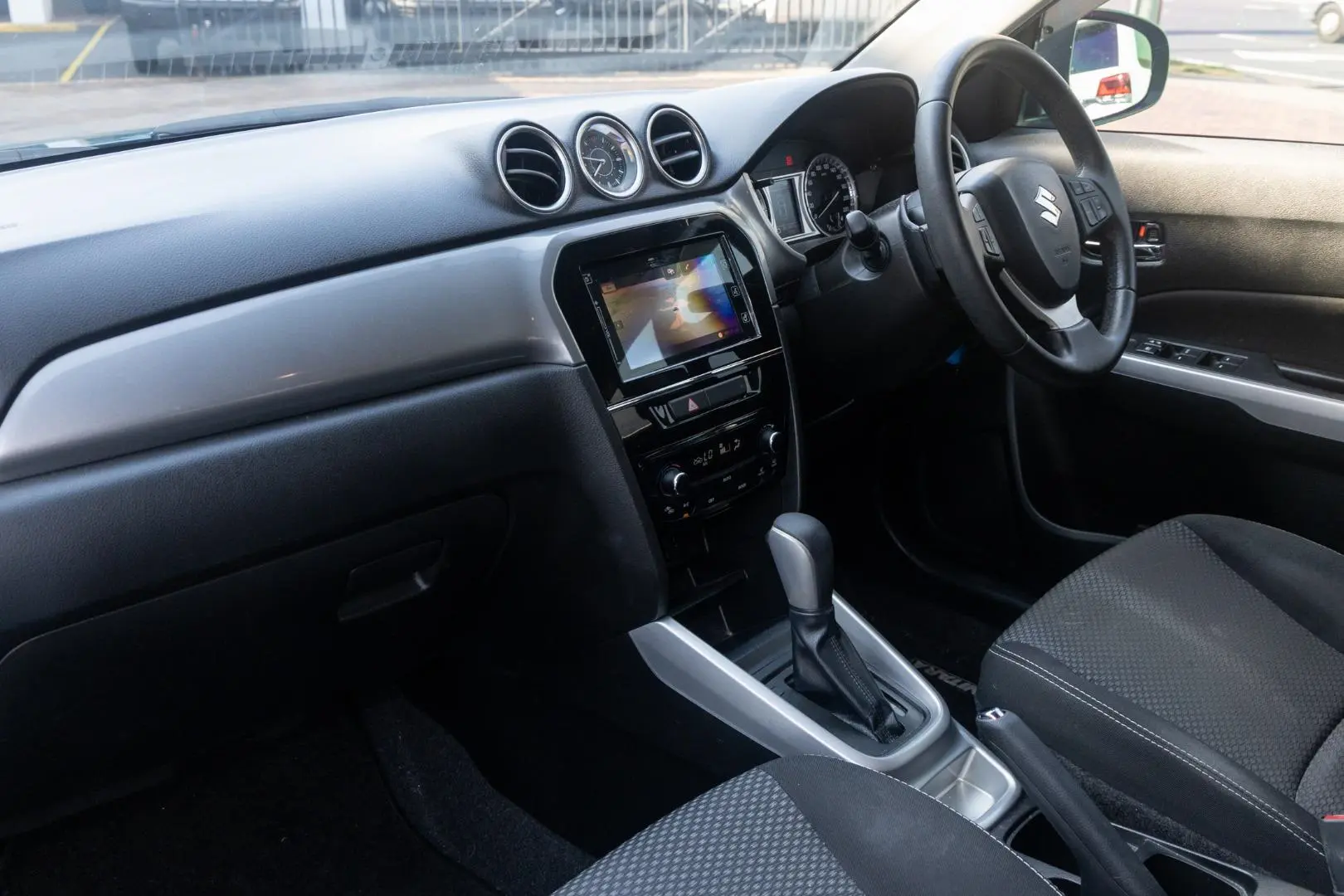 2016 Suzuki Vitara Gallery Image 8
