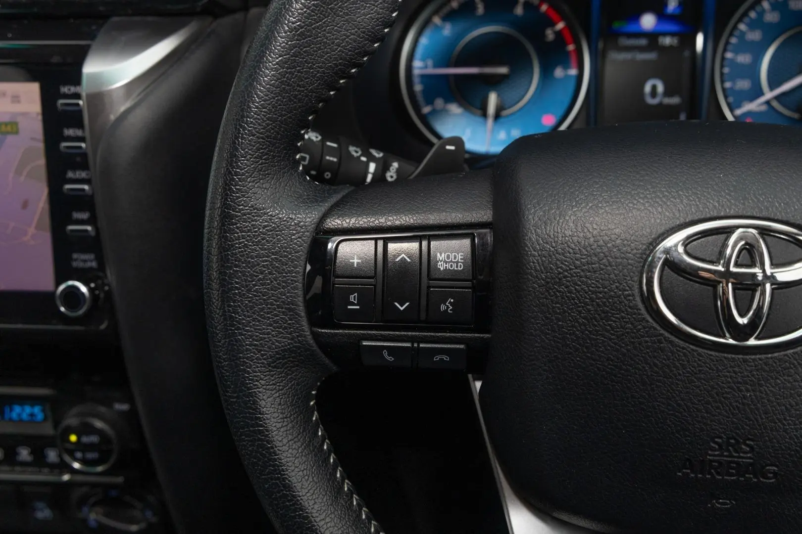 2022 Toyota Fortuner Gallery Image 11