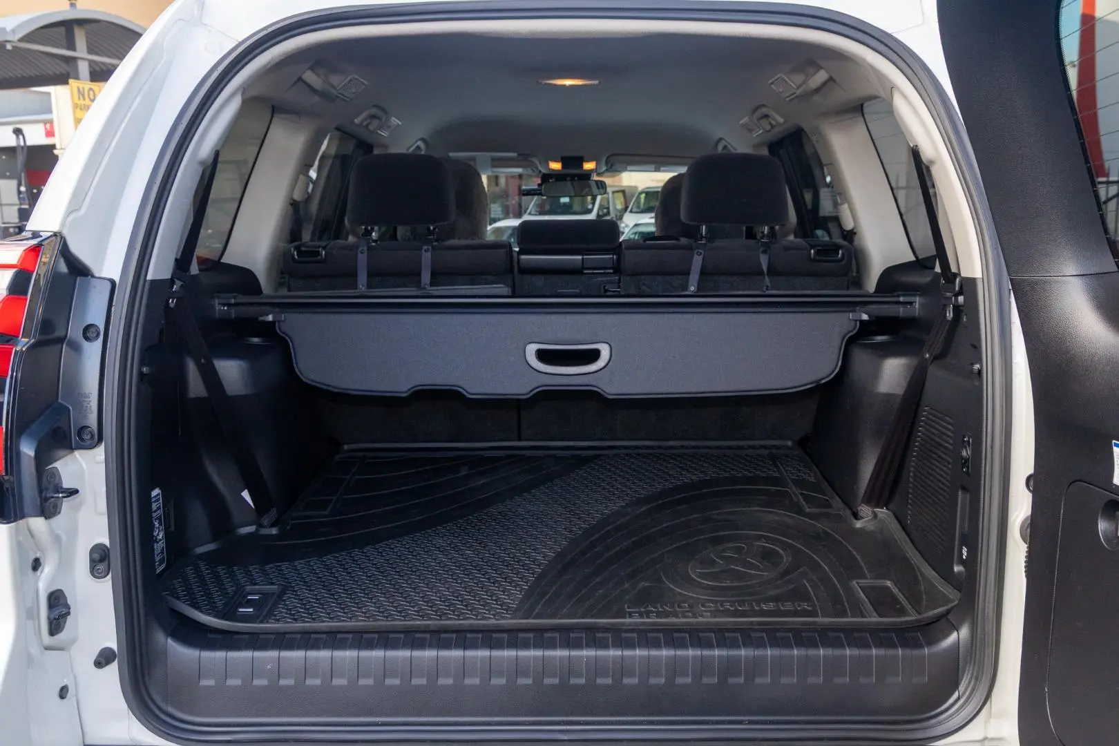2021 Toyota Landcruiser Prado Gallery Image 19