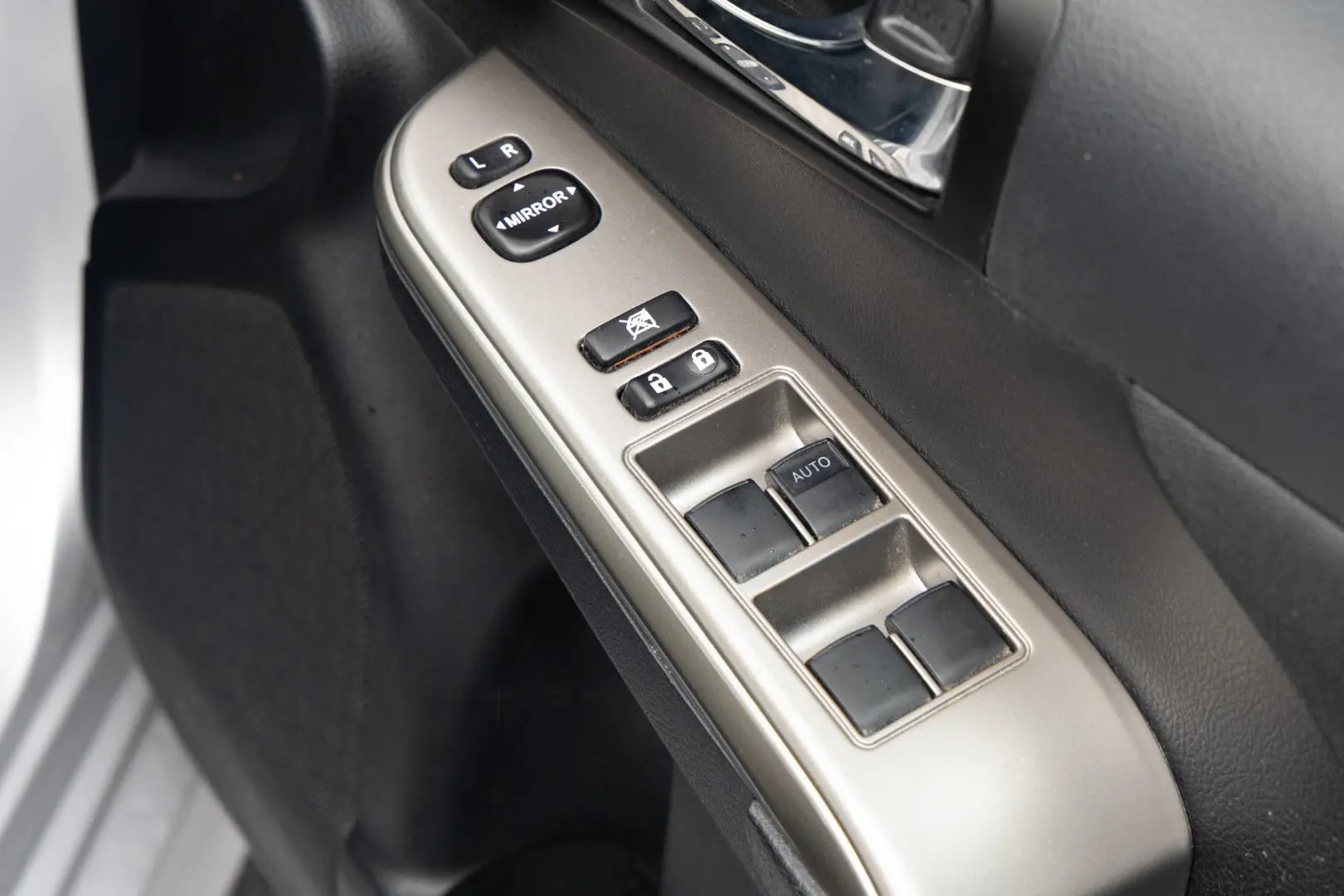 2016 Toyota Aurion Gallery Image 18
