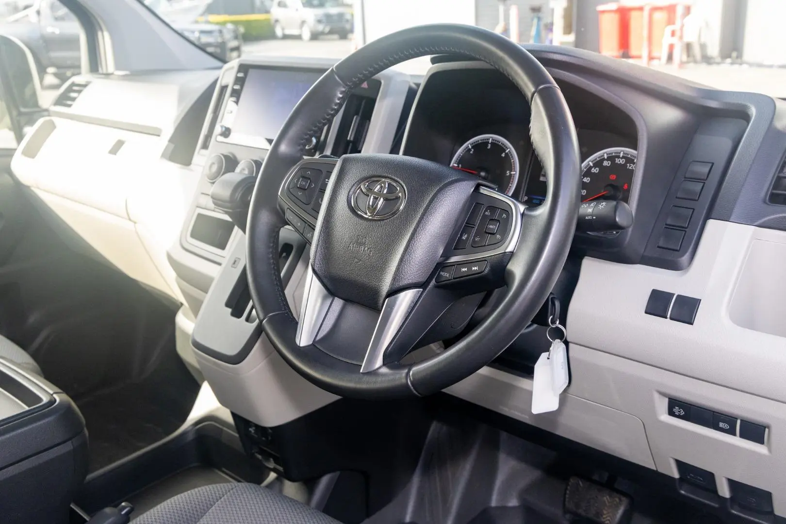 2023 Toyota Hiace Gallery Image 7