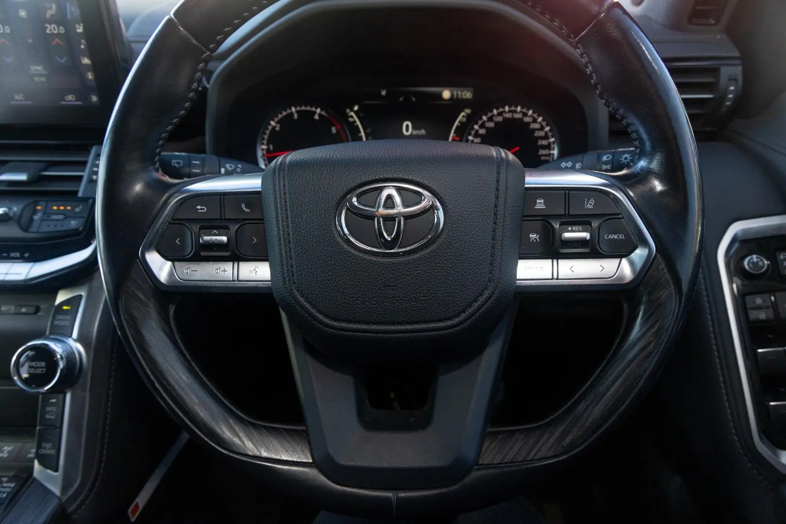 2022 Toyota Landcruiser Gallery Image 11