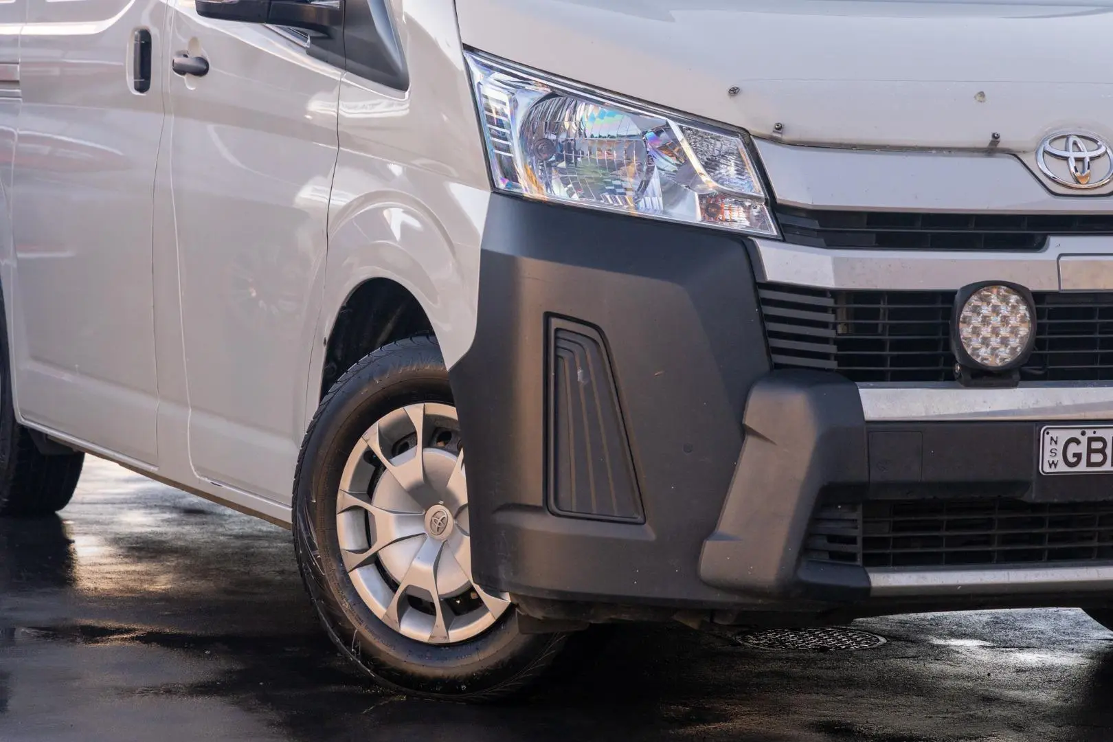 2023 Toyota Hiace Gallery Image 6