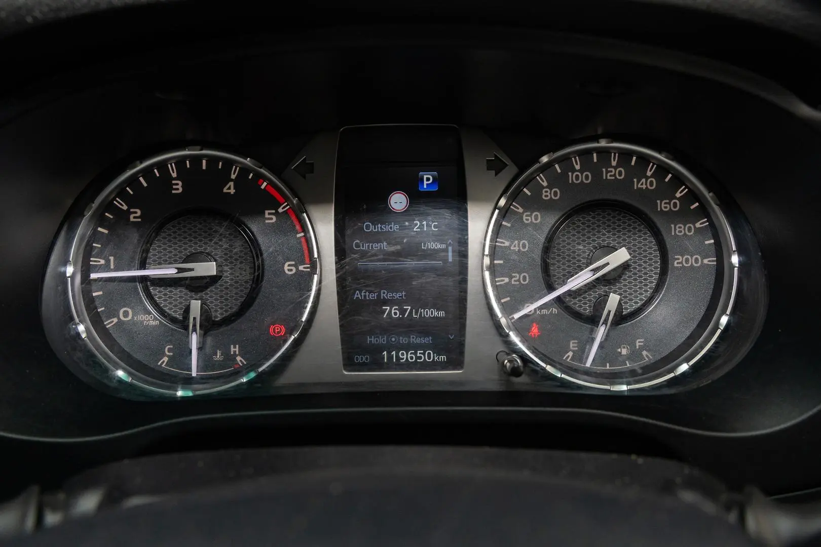 2022 Toyota Hilux Gallery Image 12