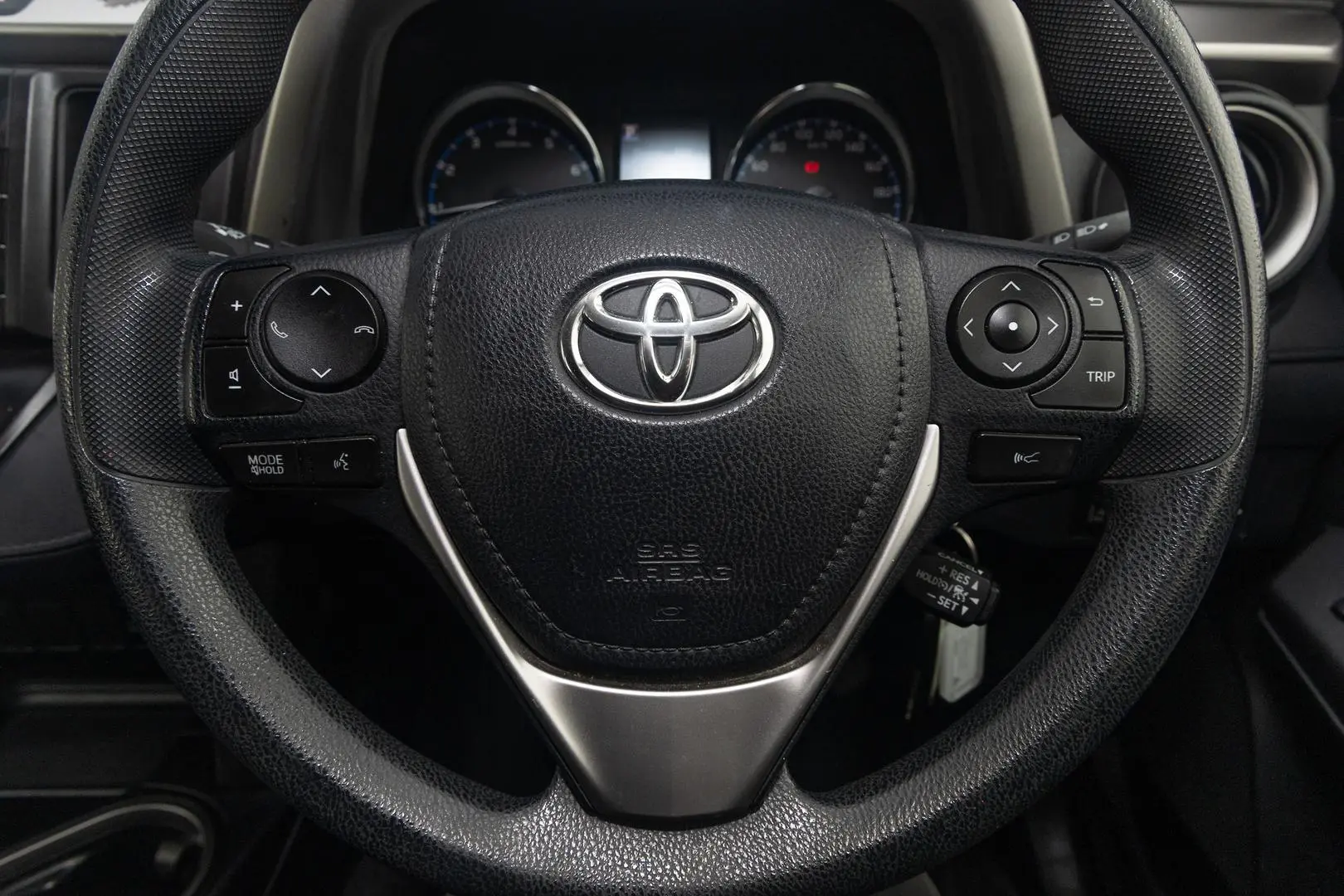 2018 Toyota RAV4 Gallery Image 10