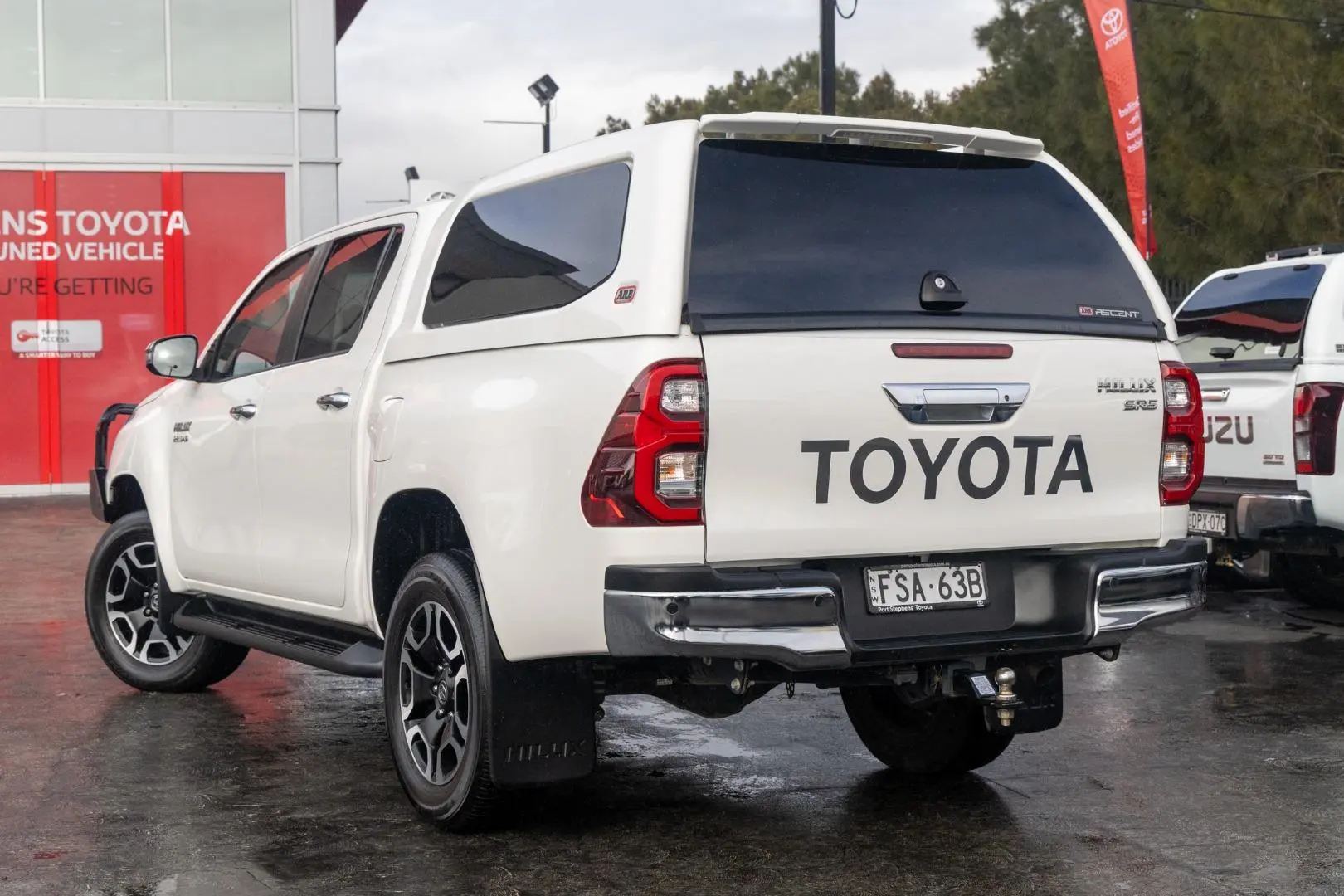 2022 Toyota Hilux Gallery Image 2